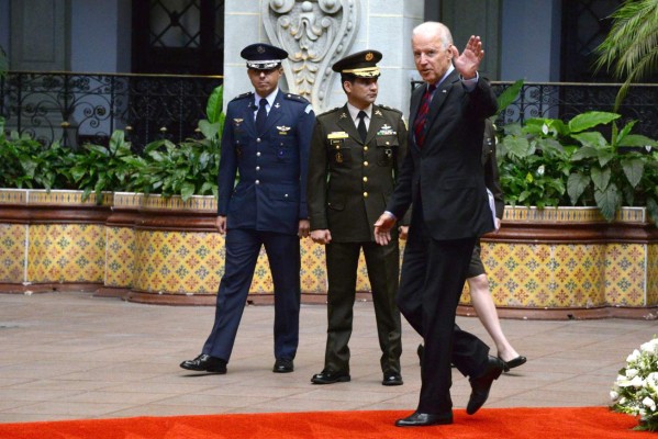 Joe Biden llega a Guatemala para hablar sobre niños en albergues de EUA