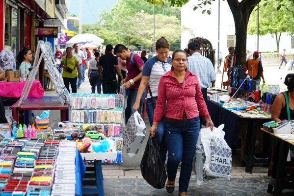 Esperan que L15,000 millones en aguinaldos reactiven la economía