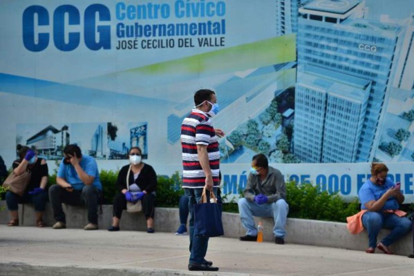 Gobierno todavía no define cómo se ampliará período de suspensiones