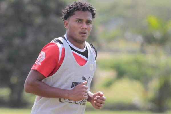 Ever Alvarado, convocado como reemplazo de Emilio