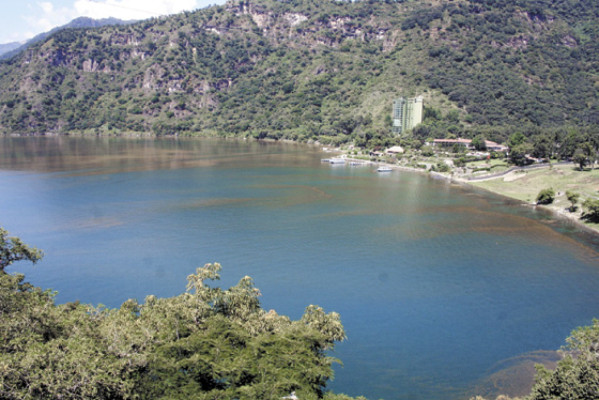 Guatemala: Lago Atitlán, amenazado de muerte