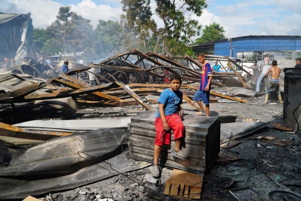 Vuelve la calma con negocios en la ruina en San Pedro Sula