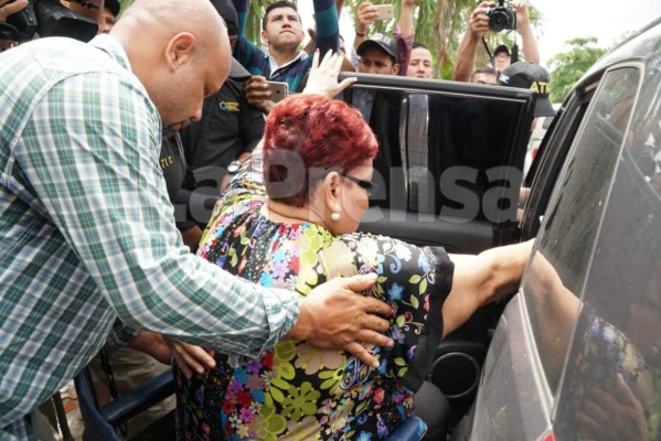 Liberan a Ada Muñoz tras detención que duró menos de 12 horas