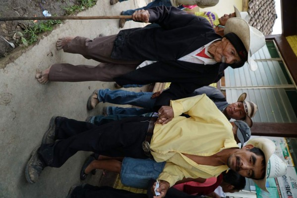 Hondureños cumplen con su compromiso patriótico