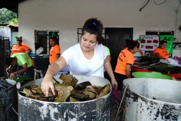 Incontenible la producción de tradicionales antojos navideños