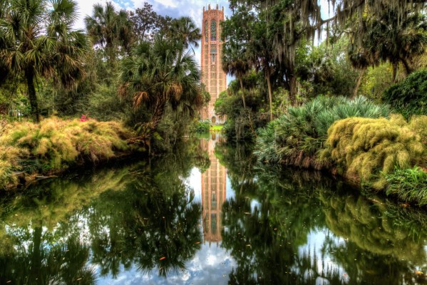 Un paseo por los jardines la Torre Book en Florida