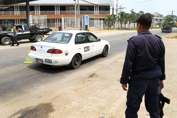 Taxistas se paralizan por inseguridad en San Pedro Sula