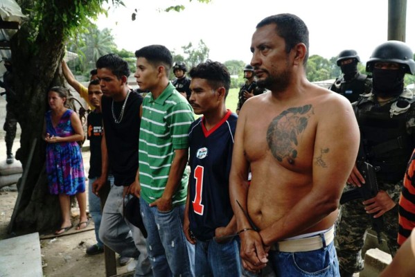 Capturan a varias personas en operativos de Fusina en Armenta