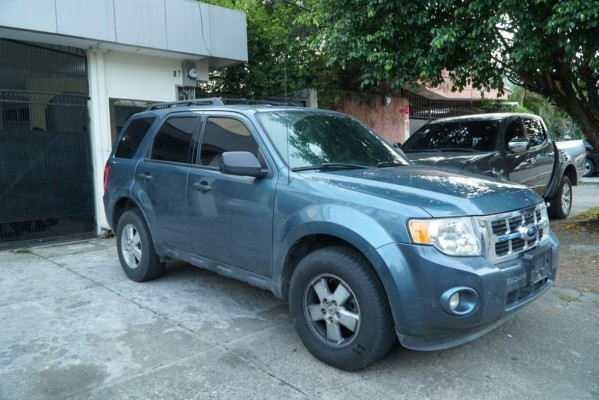 Capturan a contadora de la pandilla 18 con 113 mil lempiras, armas y notas extorsivas