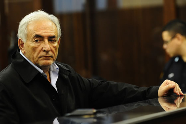 Jueza niega libertad bajo fianza a Strauss-Khan