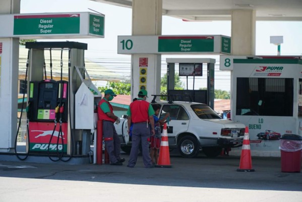 Galón de gasolina bajará casi 7 lempiras a partir de mañana