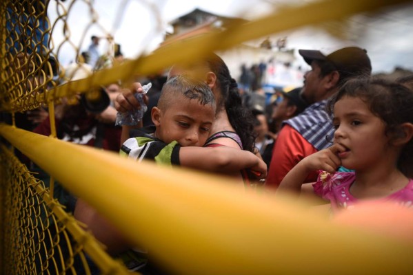 'No sé leer, no conozco nada': Hondureña en la caravana obligada a migrar por su extrema pobreza