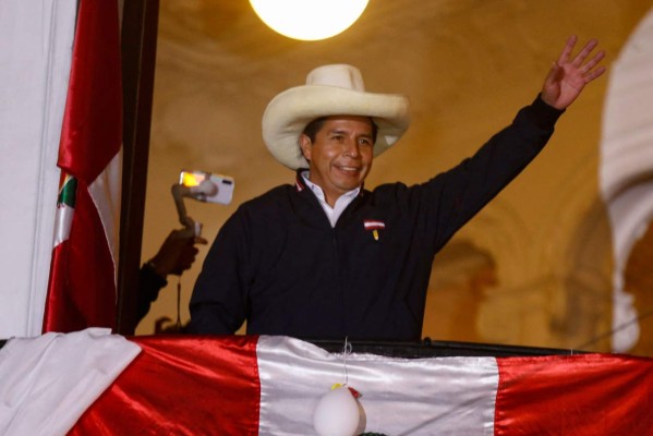Castillo se declara ganador sin haber finalizado escrutinio en Perú