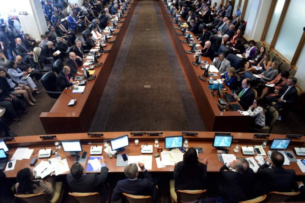 OEA discute si aplica Carta Democrática a Venezuela