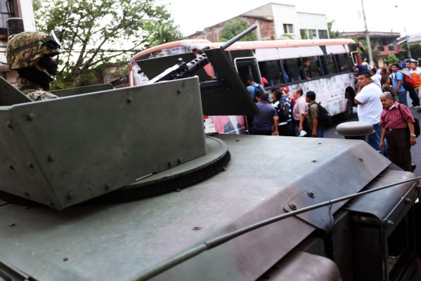 El Salvador manda Ejército a la calle y maras pierden fuerza