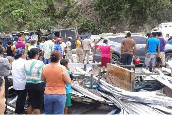 Fatal accidente de rastra: 1 muerto y 9 heridos en Jutiapa
