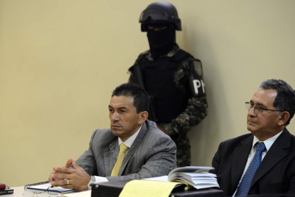 Tres taxistas amenazados de muerte declaran contra el diputado Luis Galdámez