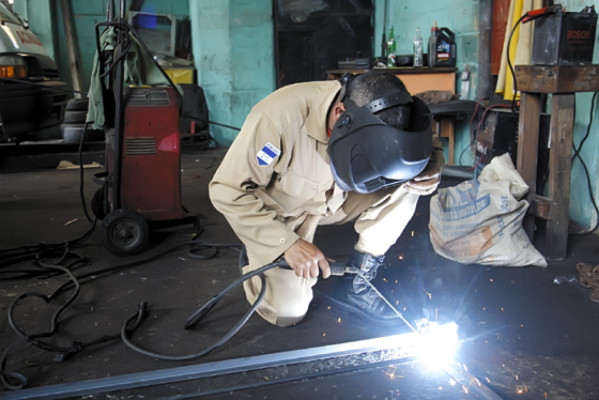 Entre llamas y llanto de recién nacidos