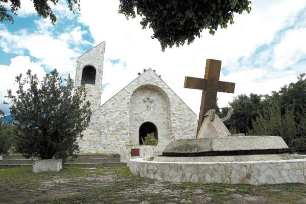 Iglesias majestuosas, coloniales y míticas