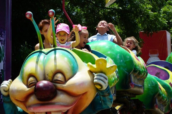 Cientos de familias sampedranas disfrutan el Festival del Niño