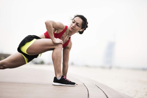 Los ejercicios de estiramiento evitarán que sufra de lesiones.