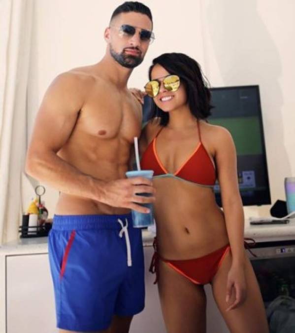 11. Dedicó una canción a su novio: ‘Mayores’, uno de los temas más sonados de su carrera, está dedicado a Sebastián Lletget, su novio. Como se sabe, esta canción, escrita por la propia Becky G, tiene un éxito increíble.