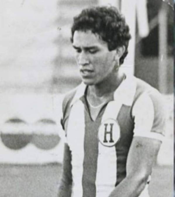 Porfirio Betancourt, nacido en La Lima el 10 de octubre de 1957, llegó a ser considerado uno de los delanteros más respetados en la Selección Nacional de Honduras.