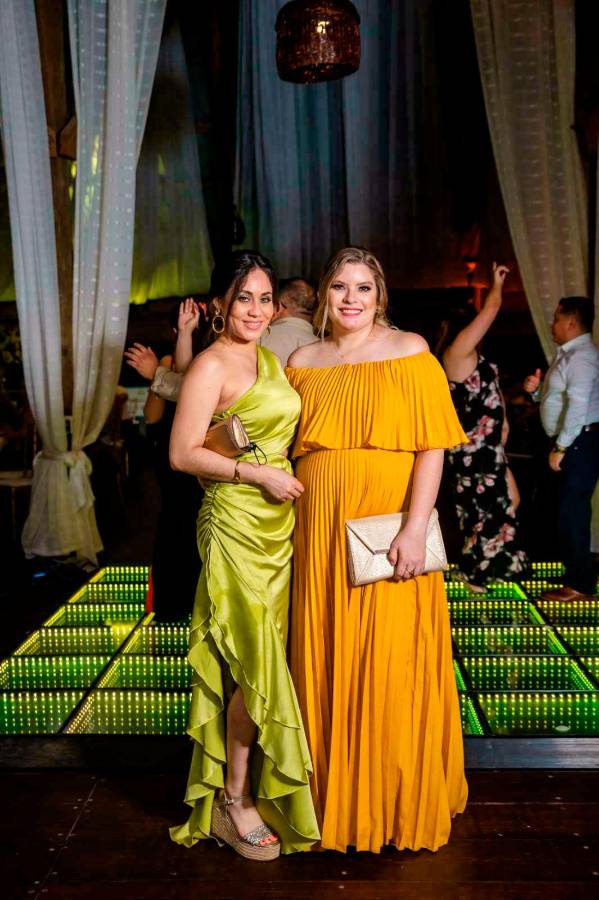 Roberto y Carlota sellan su amor con un romántico matrimonio