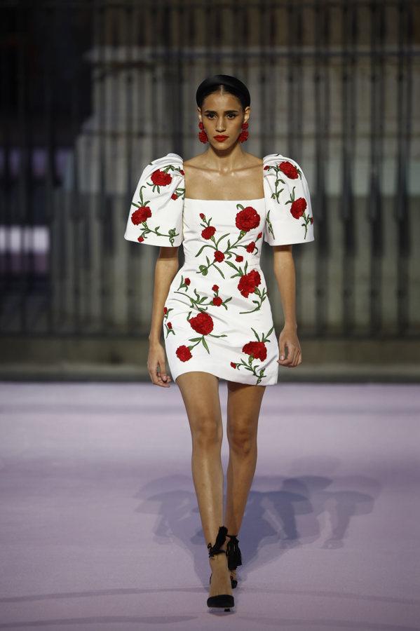Carolina Herrera deslumbra en Madrid con moda e historia en 2026