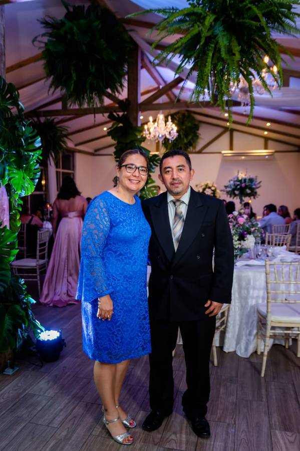 Fernando y Candy se unen en sagrado matrimonio