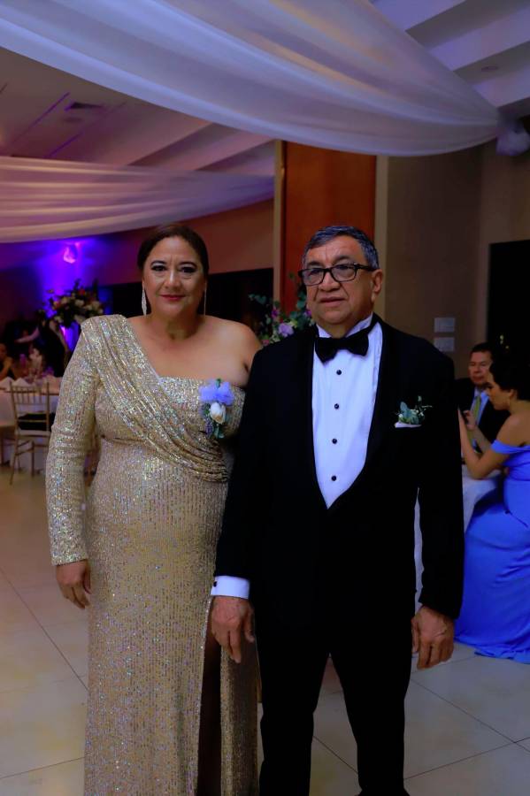 Marcelo Gargano y Sonja Mejía celebran romántica boda