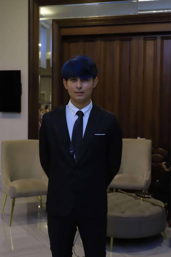 Color y buen gusto de los seniors de Mhotivo