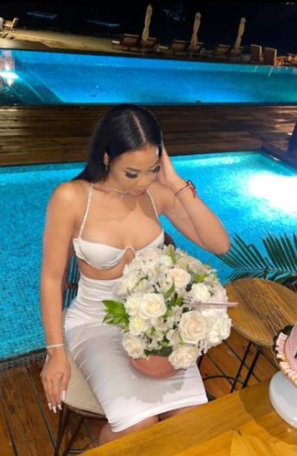 Volvió el romántico: Romell Quioto sorprendió a su novia en fecha especial