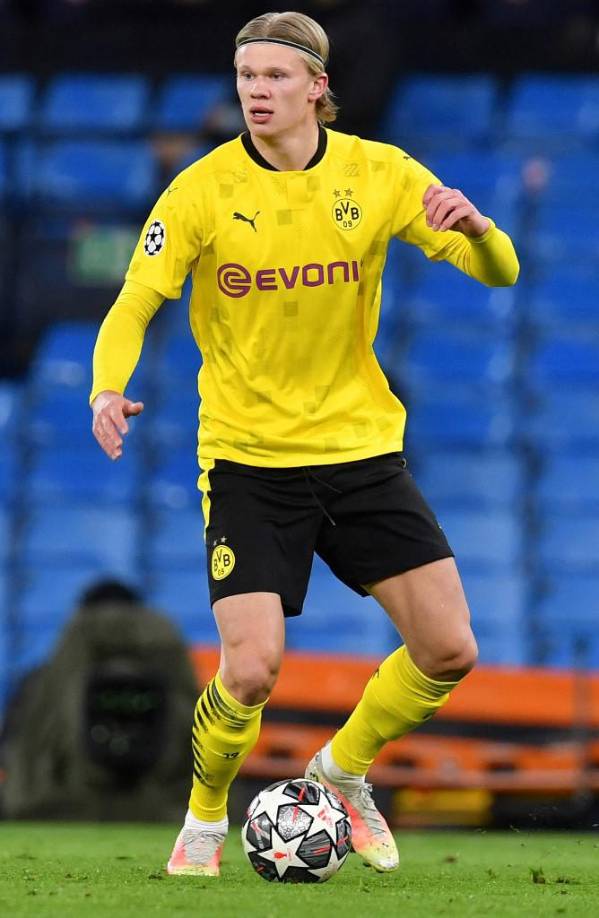 Según una información del periodista Fabrizio Romano, Erling Haaland no se marchará del Borussia Dortmund en este mercado de enero. Además, apunta que el internacional noruego no tiene nada apalabrado ni con el Real Madrid ni con el FC Barcelona