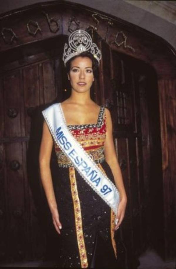 La que fue Miss España en 1997, cuando tenía 21 años, hizo la denuncia en sus redes sociales, según El País de España se trata de una pequeña compañía de Bilbao, cuyo nombre Inés se reservó.<br/><br/>'Efectivamente, el cliente no ha pagado', explicó a sus 11 mil seguidores en Instagram. <br/><br/>'Le he estado dando muchas vueltas y mi madre me educó como señora, así que no diré la marca. Eso que ganan. Pero no quiero destruir la reputación de una familia que sé que tiene una hija y ellos no han tenido en consideración la mía, pero yo estoy en rollo paz y amor', añade.<br/>