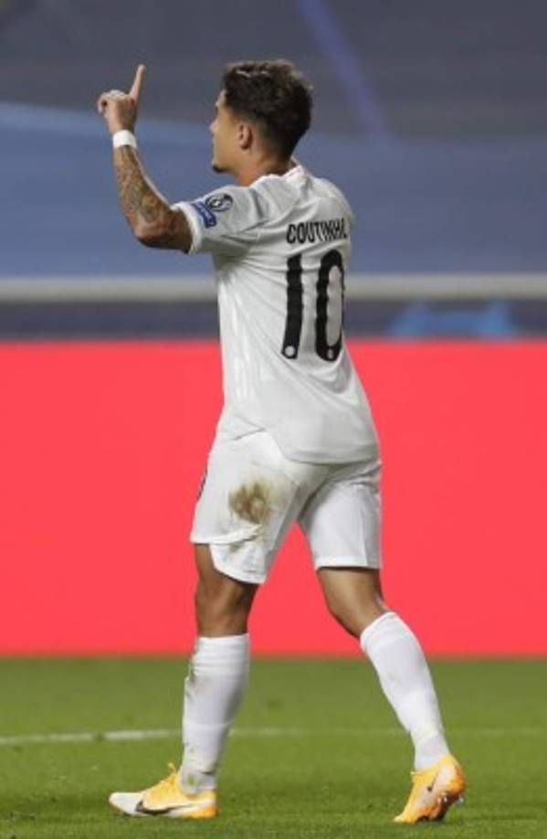 Coutinho celebrando contra el Barcelona.