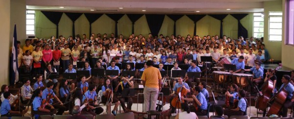 Trescientos artistas ejecutan la Novena Sinfonía de Beethoven