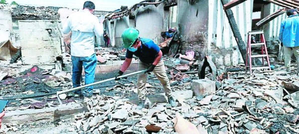 Inicia construcción de locales provisionales para locatarios afectados por incendio de mercado en Gracias