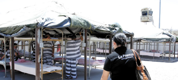 El gran drama de ilegales en cárcel de Arizona