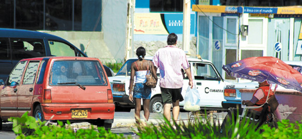 Turismo sexual, una puerta de escape en Cuba