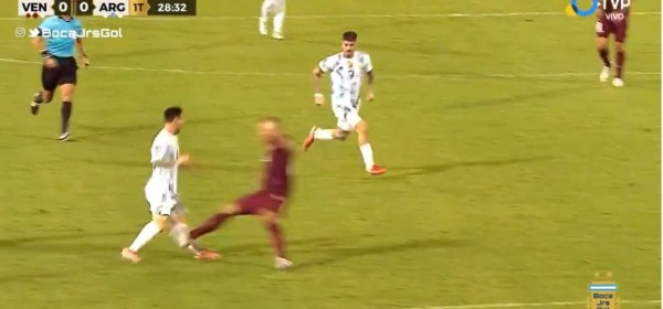 Video: La terrible patada que recibió Messi en el Venezuela - Argentina