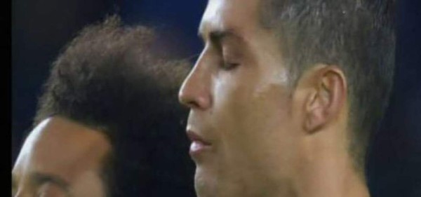 ¿Por qué Cristiano hizo este gesto en el homenaje a Cruyff?
