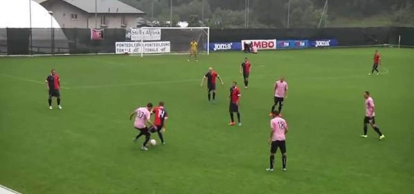 Video: Argentino realizó tres caños en una misma jugada