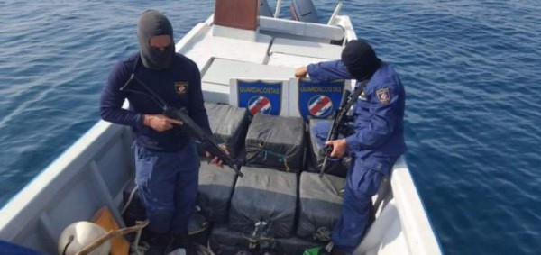 Detienen en Costa Rica embarcación con más de 500 kg. de coca