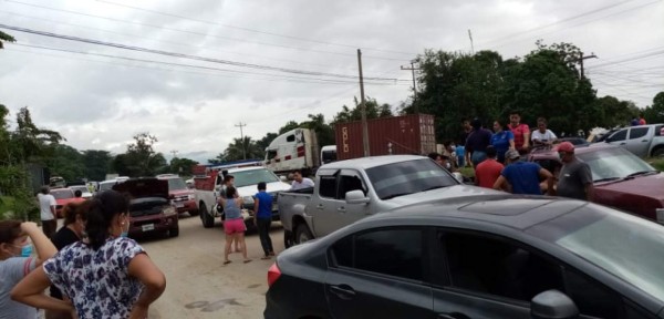 Histeria en colonia Los Castaños de Choloma por inundación