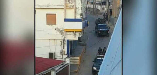 Trasladan a doce peligrosos reos a la cárcel de 'El Pozo'