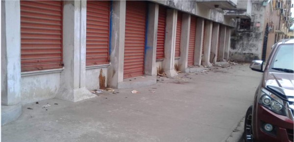 No soportan suciedad ni mal olor en el barrio El Centro