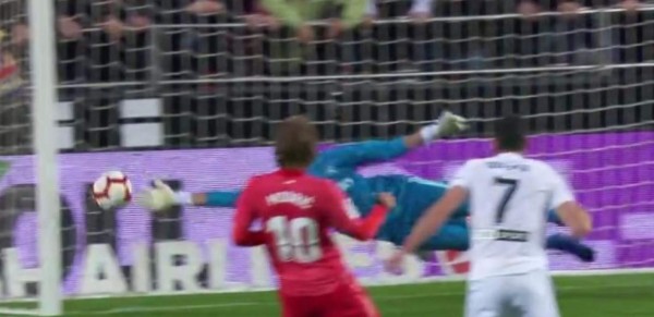 Valencia le propina primera derrota a Zidane en su regreso al Real Madrid