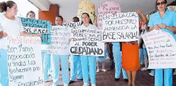 Enfermeras profesionales piden aumento