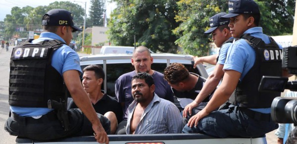 Varios detenidos por diferentes delitos